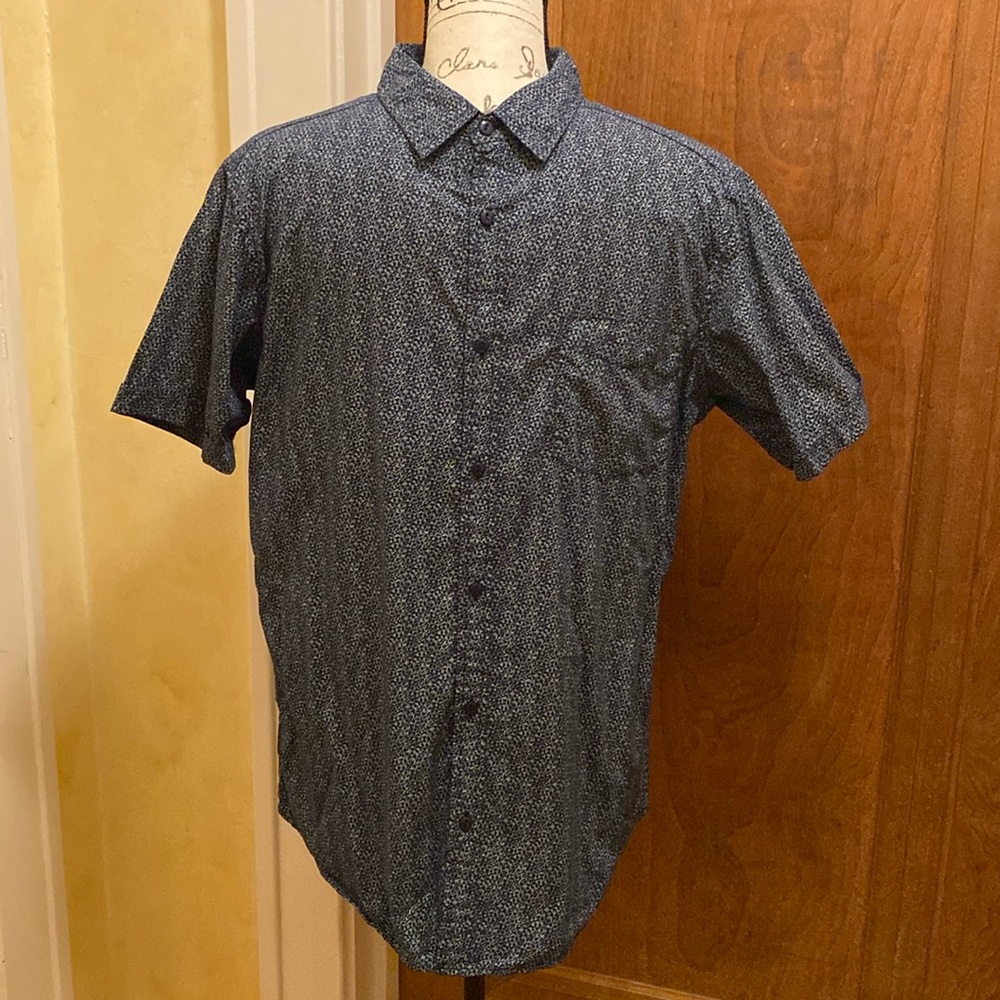 Men’s Rugby University short sleeve cotton button down shirt size L